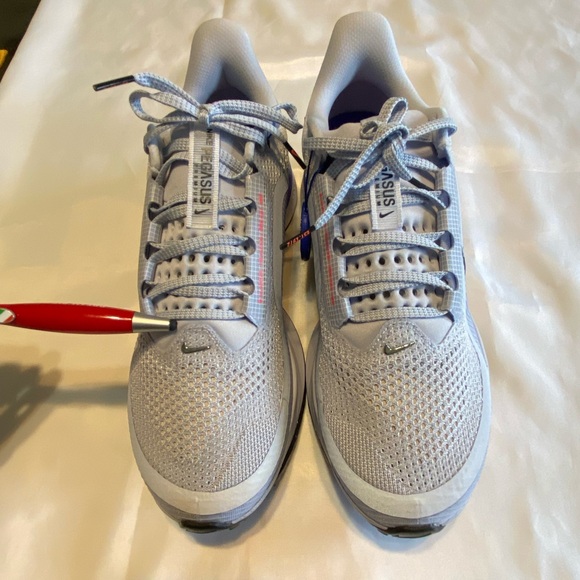 Nike Pegasus Premium Men’s Gray and Purple Sneakers - Picture 12 of 15